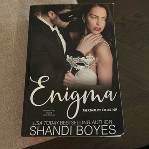 4 books in 1:Enigma: The Complete Collection (book)